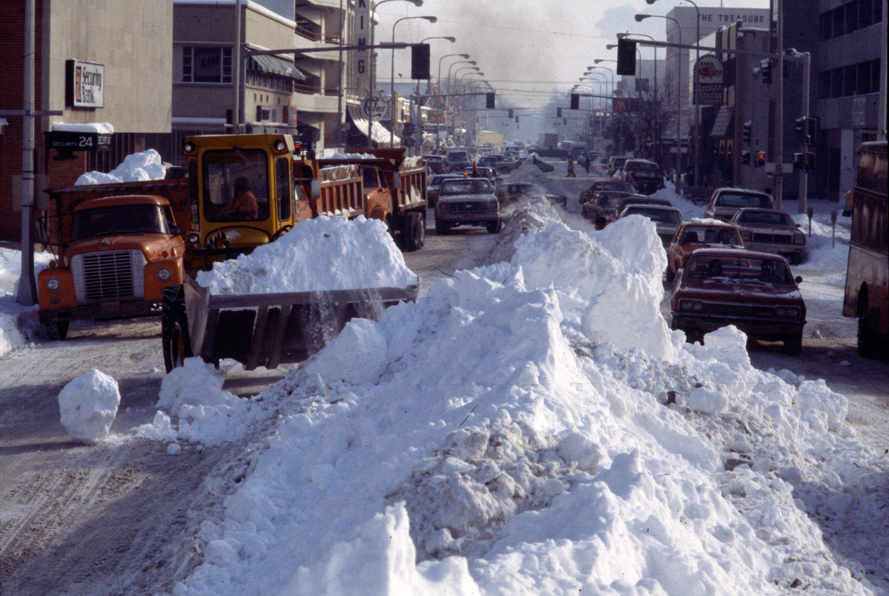 Snow removal on North 29th Street, November 21, 1978